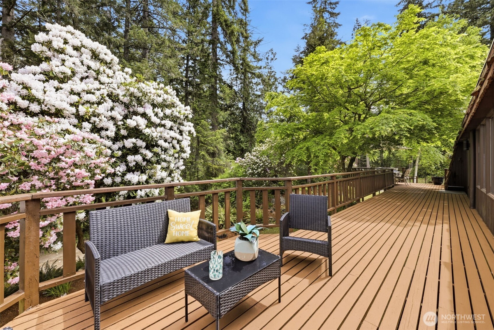 870 10th Lane , Fox Island, WA 98333