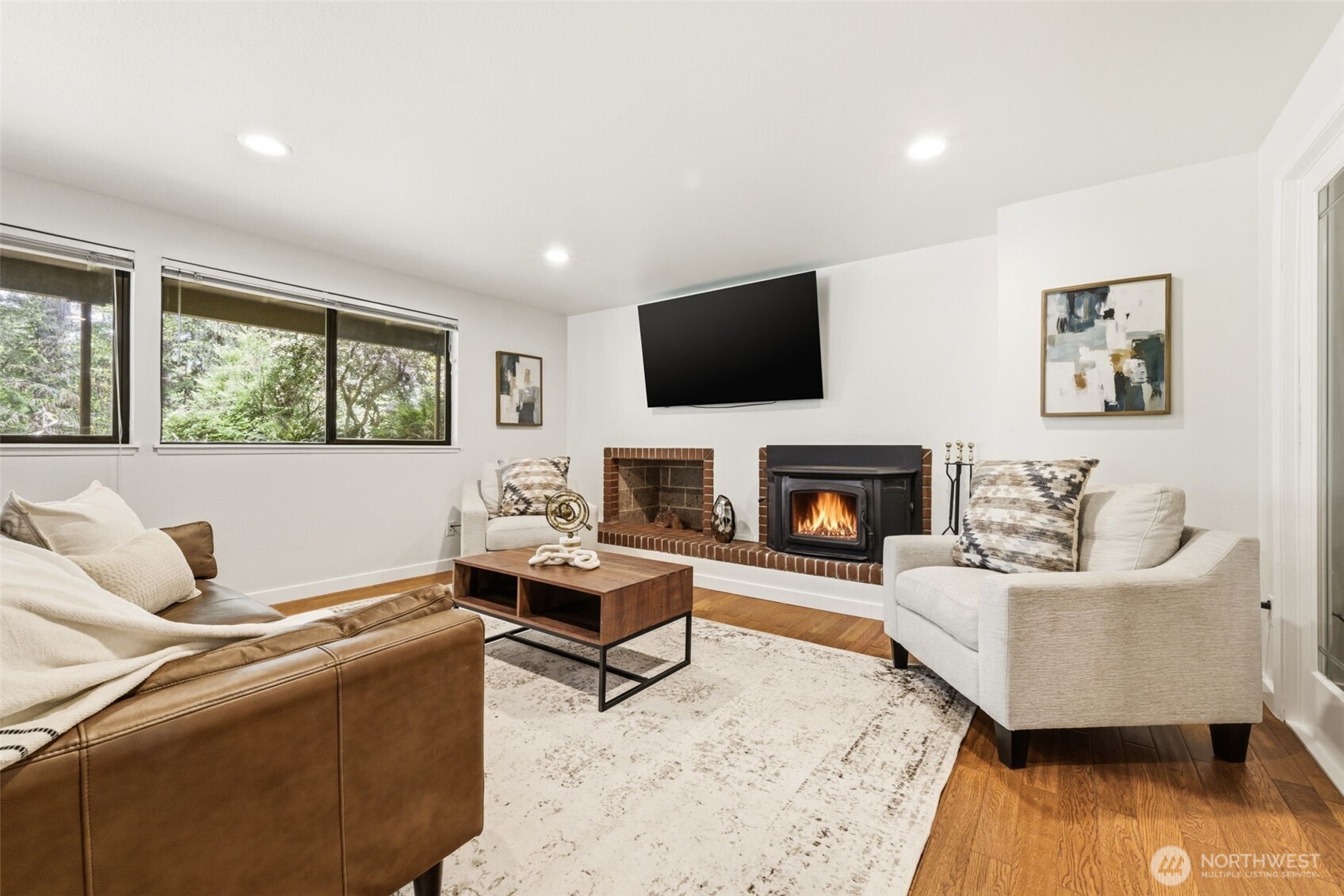 870 10th Lane , Fox Island, WA 98333