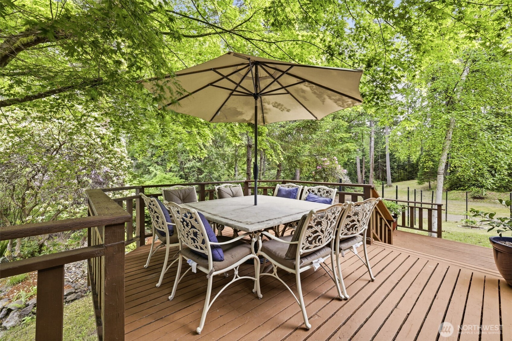 870 10th Lane , Fox Island, WA 98333