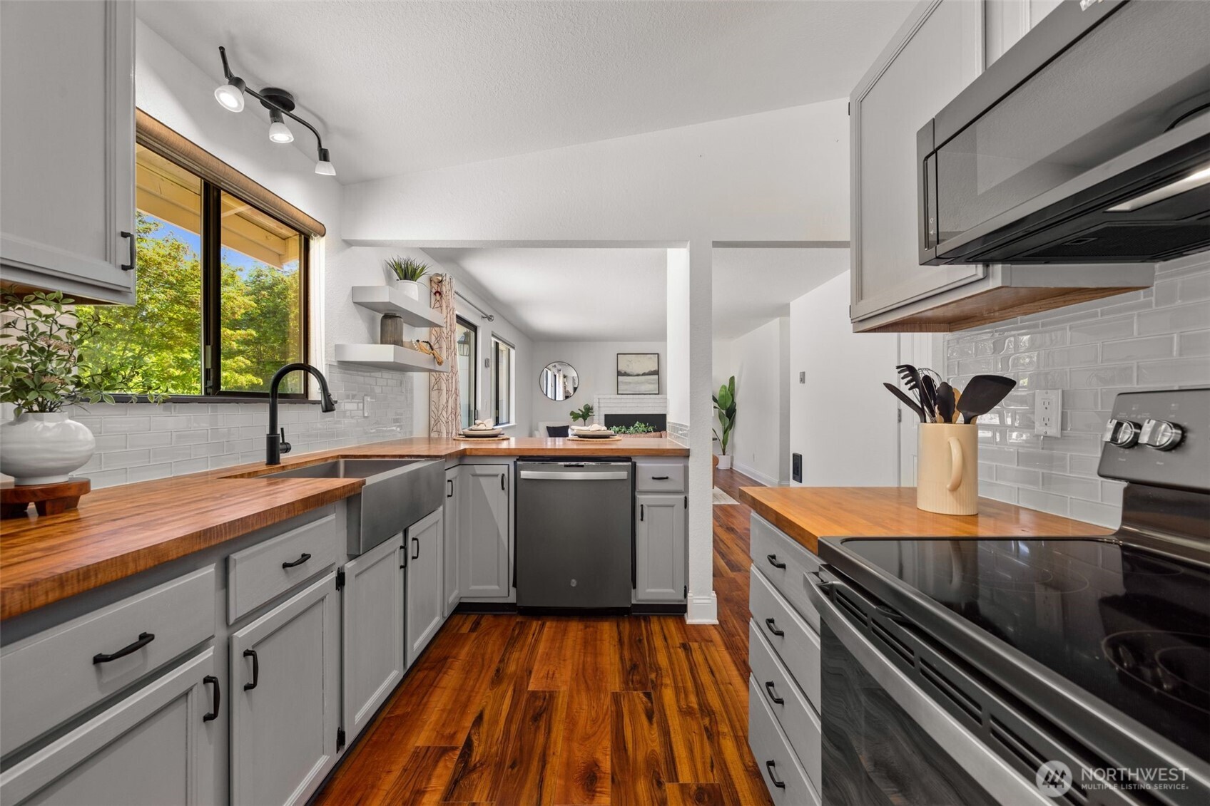 16020 SE 322nd Street , Auburn, WA 98092