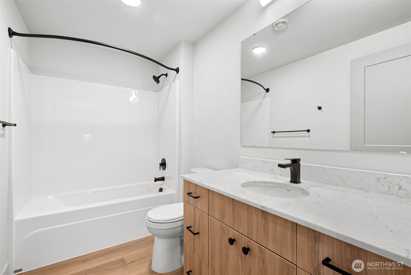 820 N State Street #608, Bellingham, WA 98225
