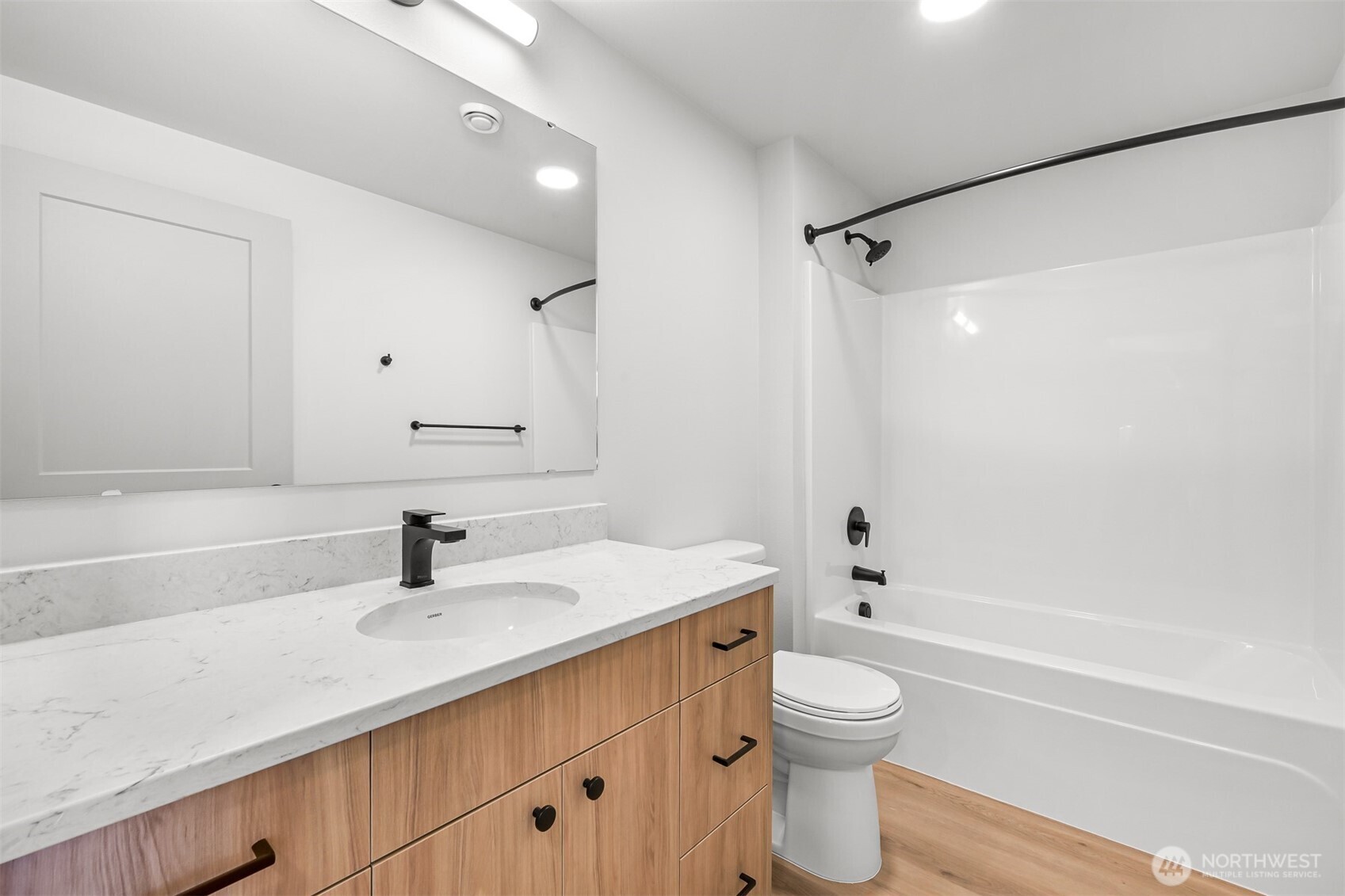 820 N State Street #611, Bellingham, WA 98225