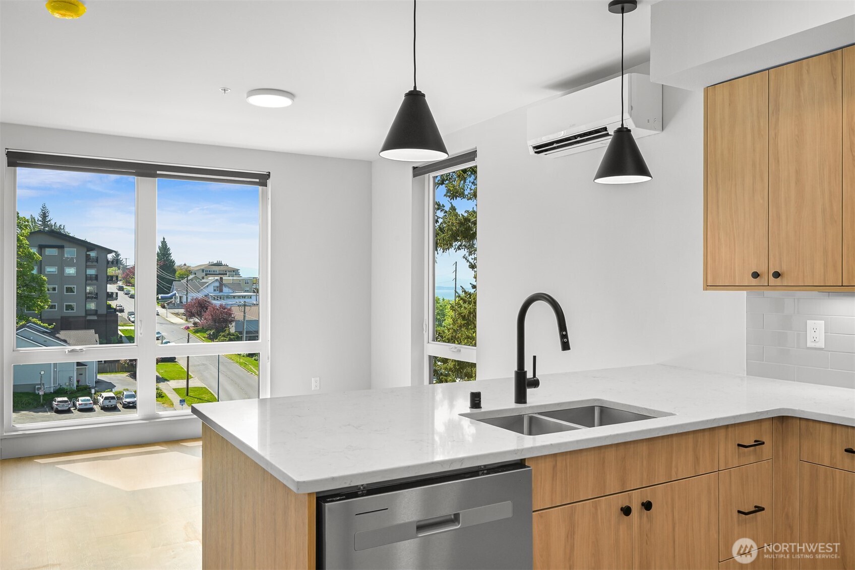 820 N State Street #611, Bellingham, WA 98225