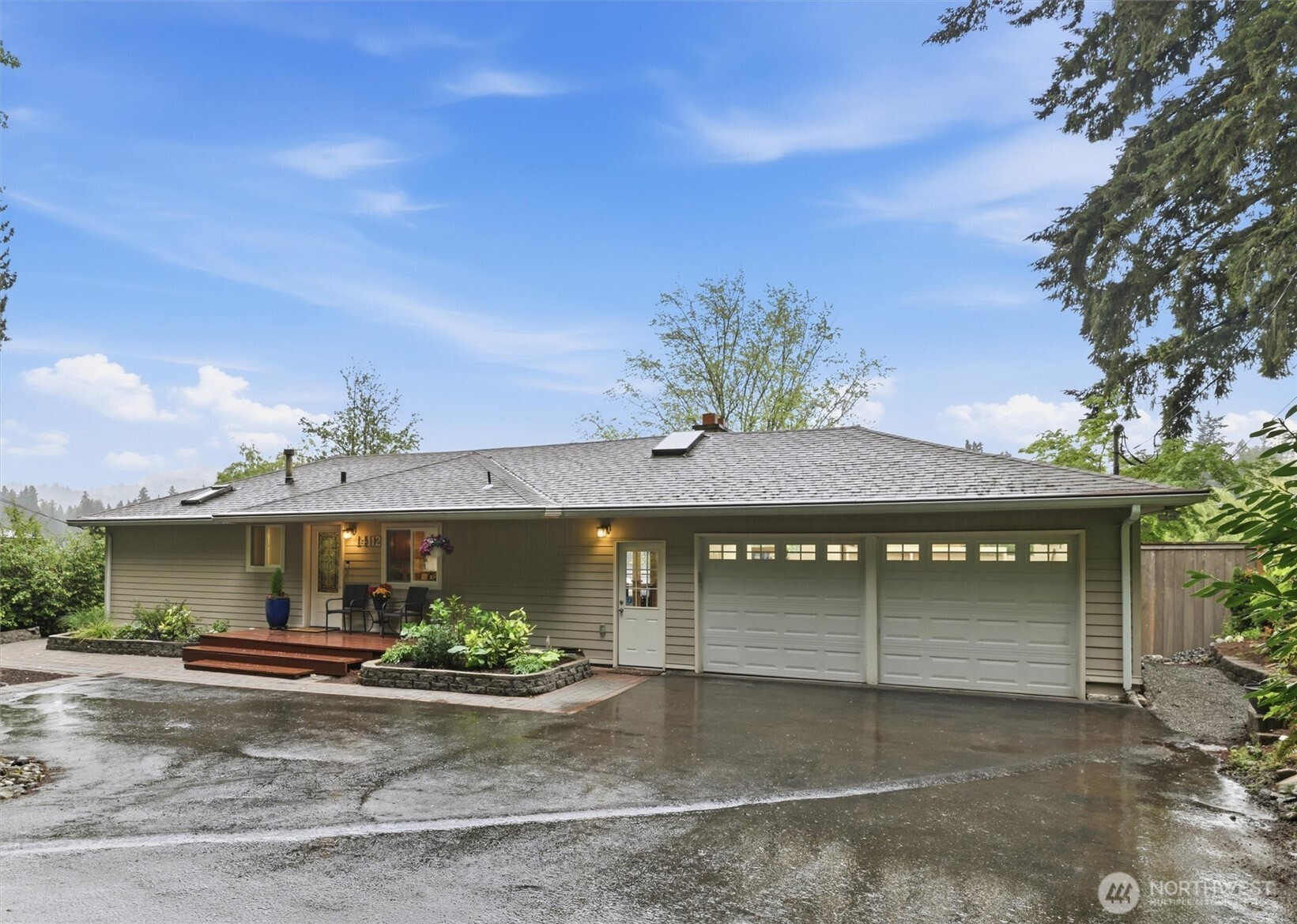 14112 W Lake Kathleen Drive SE, Renton, WA 98059