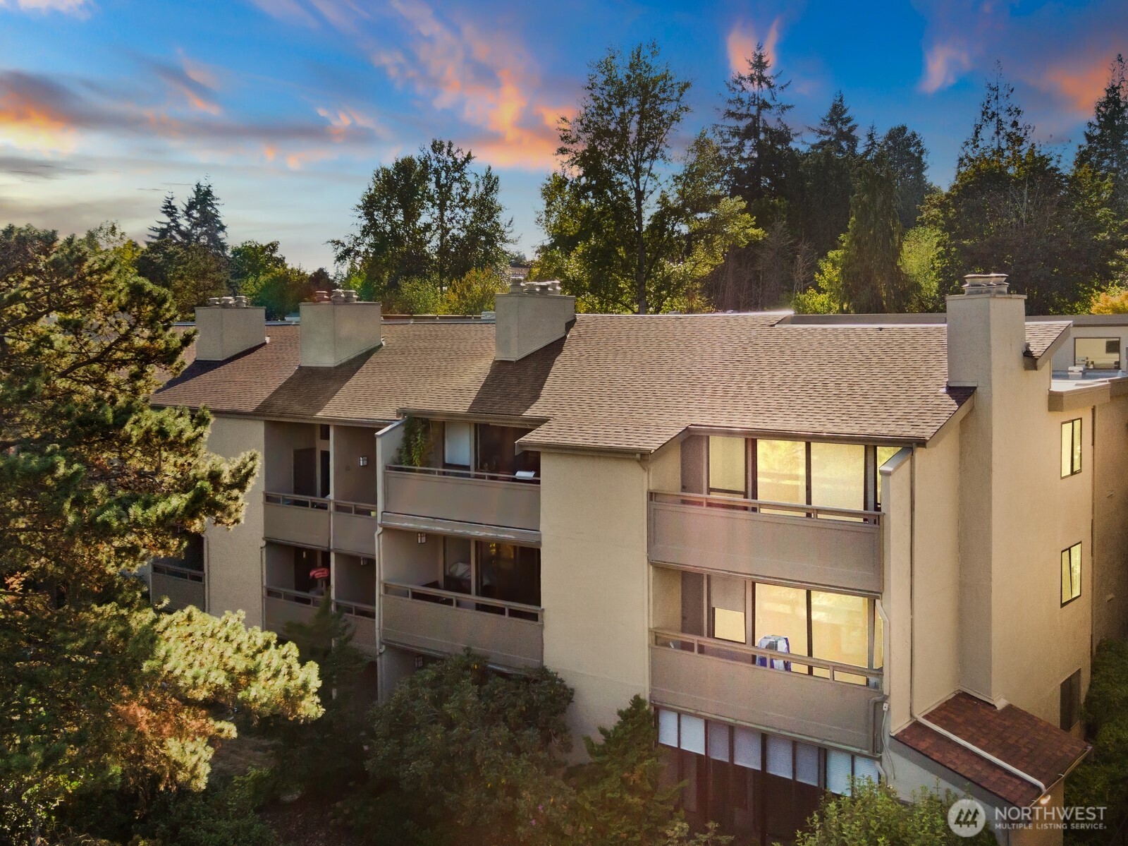 6652 Parkpoint Way NE #D-311, Seattle, WA 98115-7847