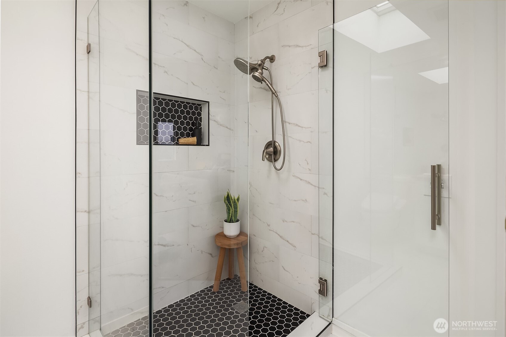 1106 18th Avenue , Seattle, WA 98122