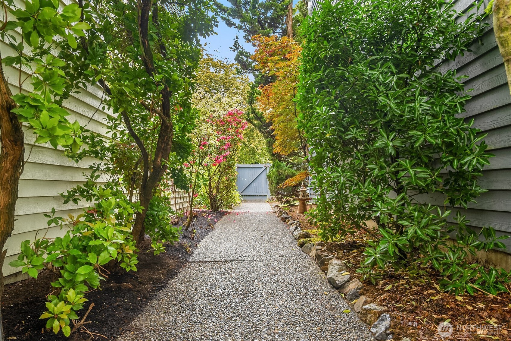 1106 18th Avenue , Seattle, WA 98122