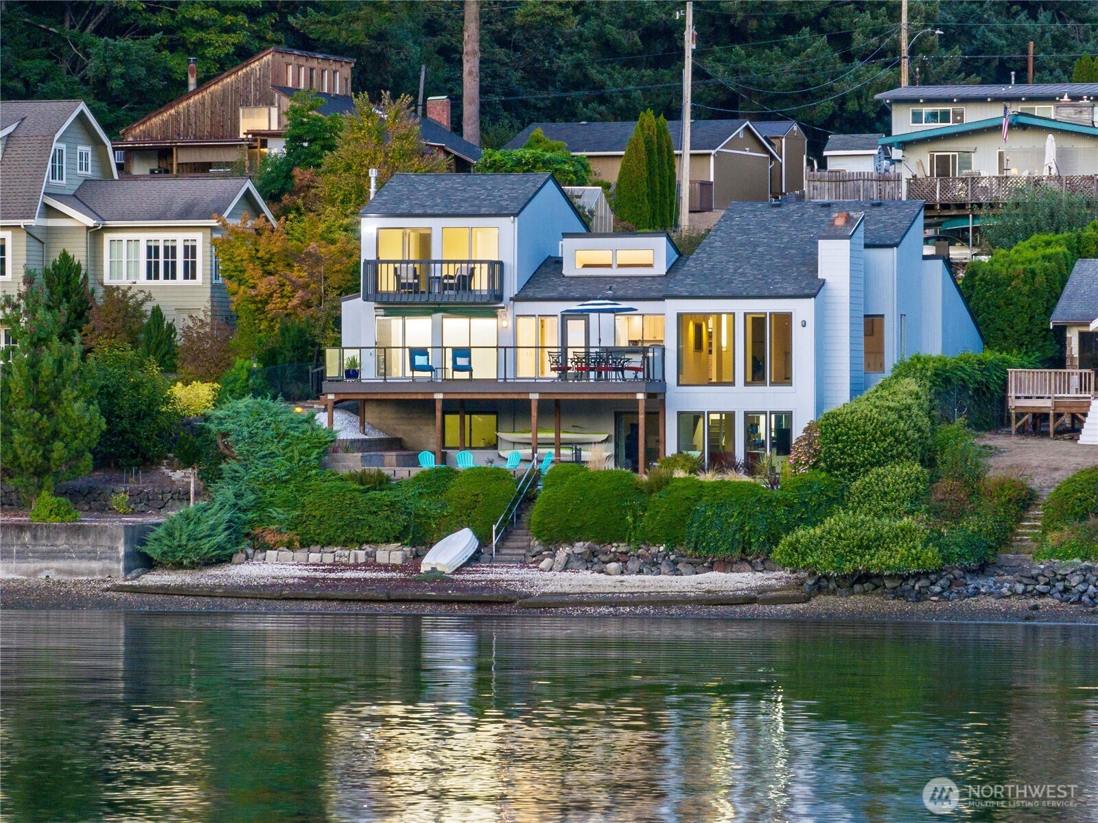 4610 Marine View Place , Bremerton, WA 98312