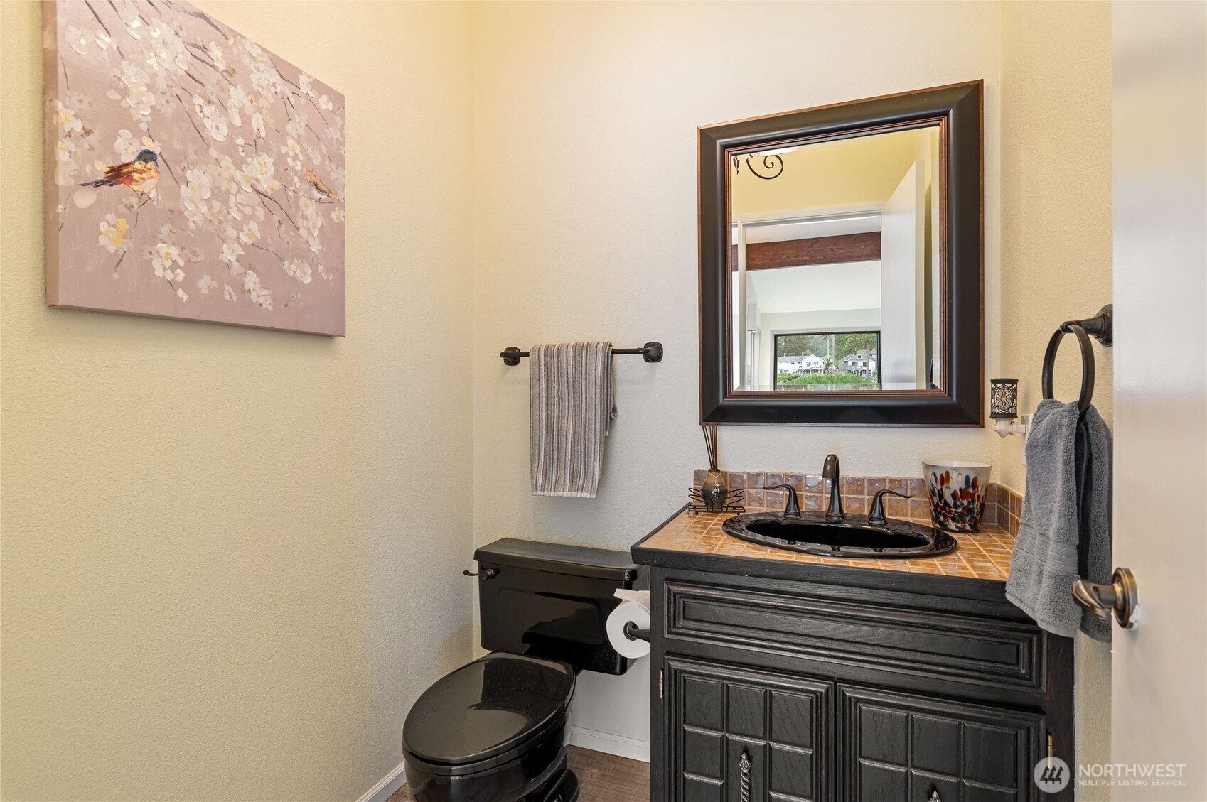 4610 Marine View Place , Bremerton, WA 98312