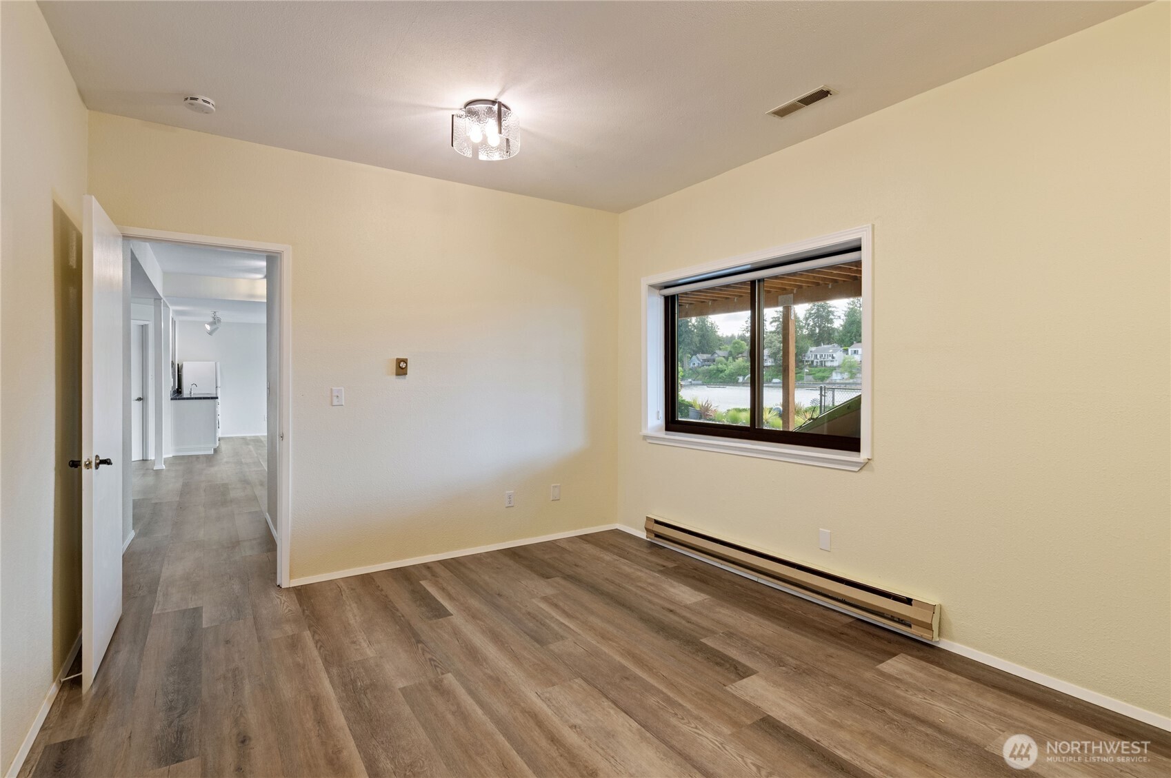 4610 Marine View Place , Bremerton, WA 98312