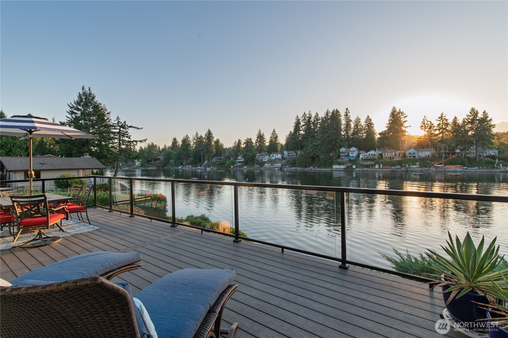 4610 Marine View Place , Bremerton, WA 98312
