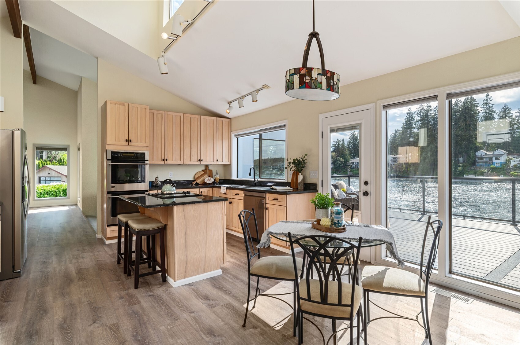 4610 Marine View Place , Bremerton, WA 98312