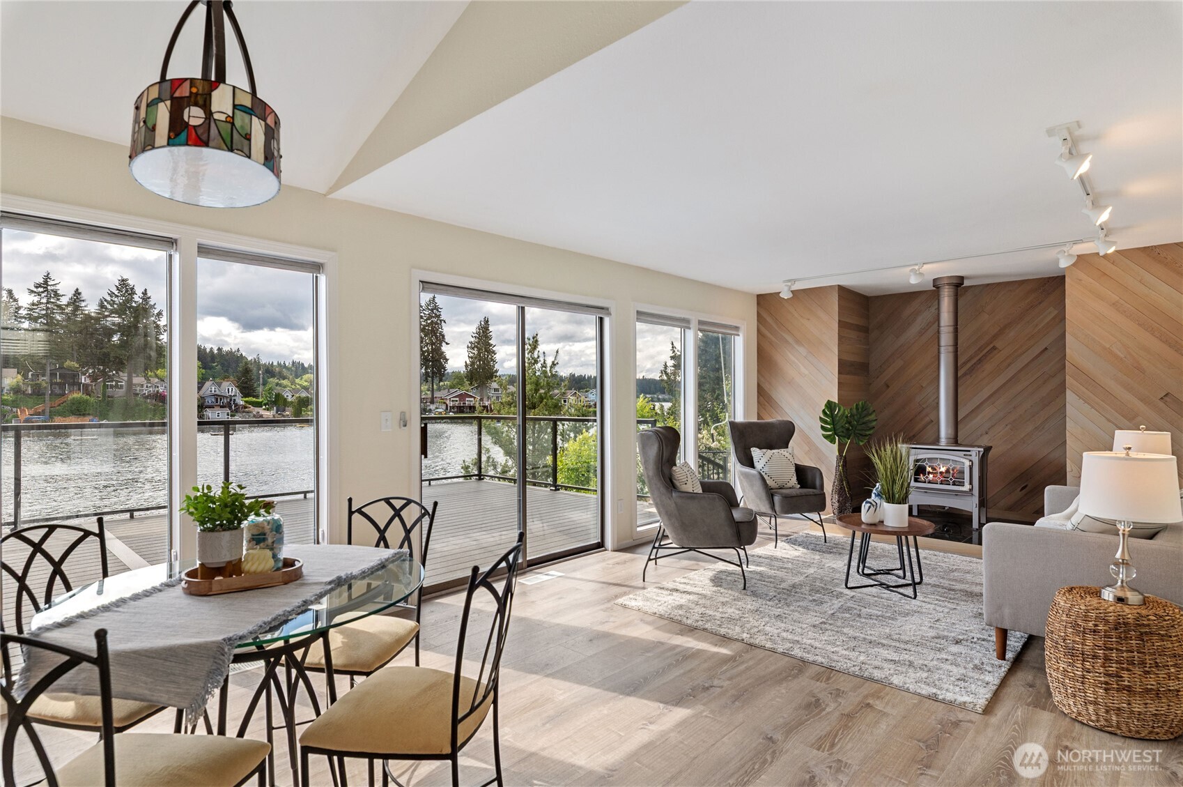 4610 Marine View Place , Bremerton, WA 98312