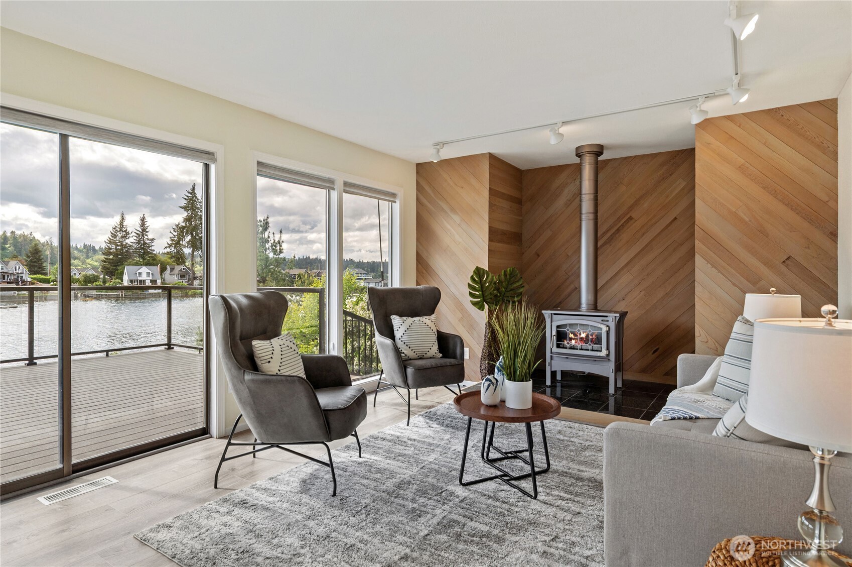 4610 Marine View Place , Bremerton, WA 98312