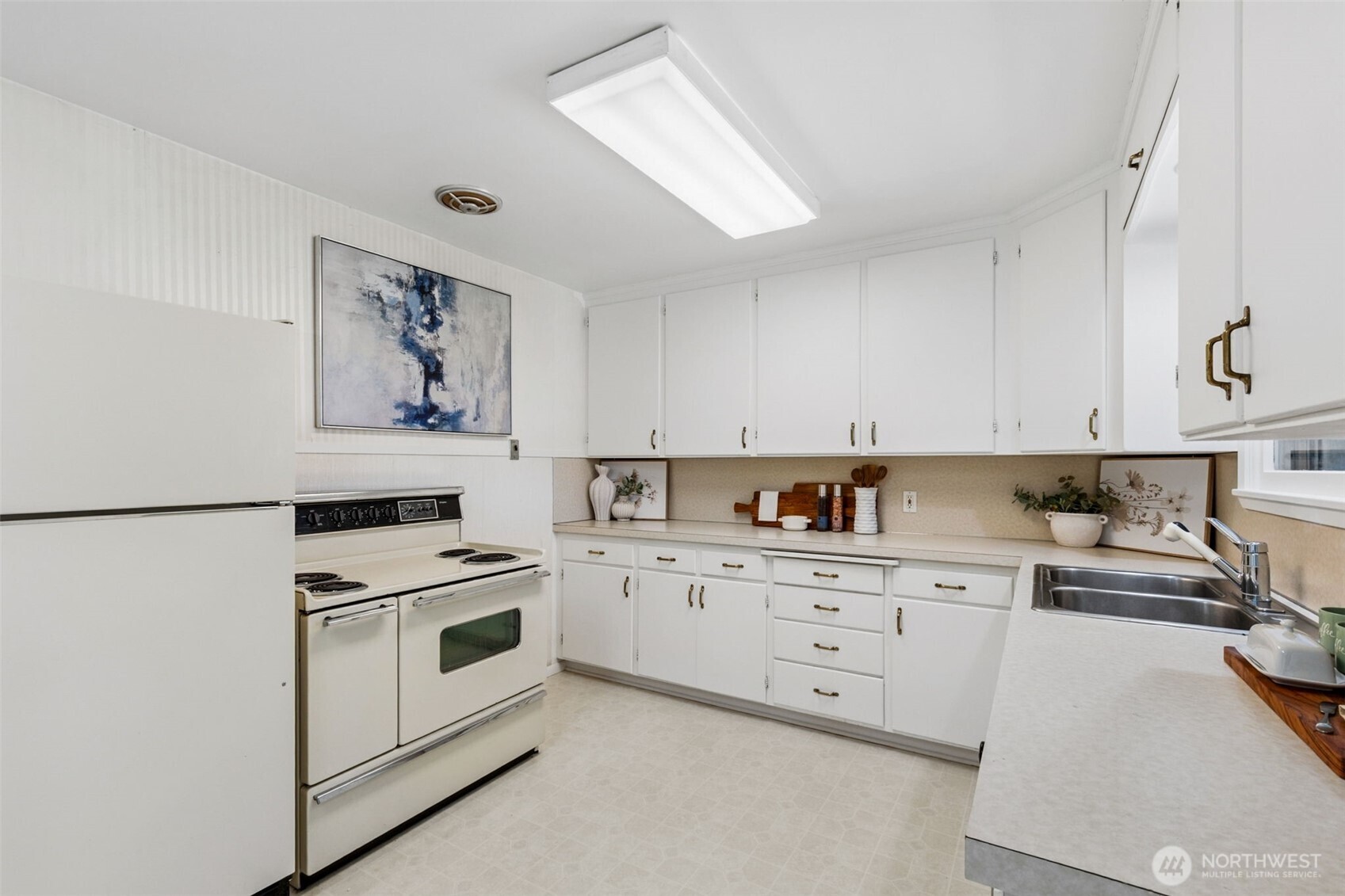 14205 11th Avenue SW, Burien, WA 98166