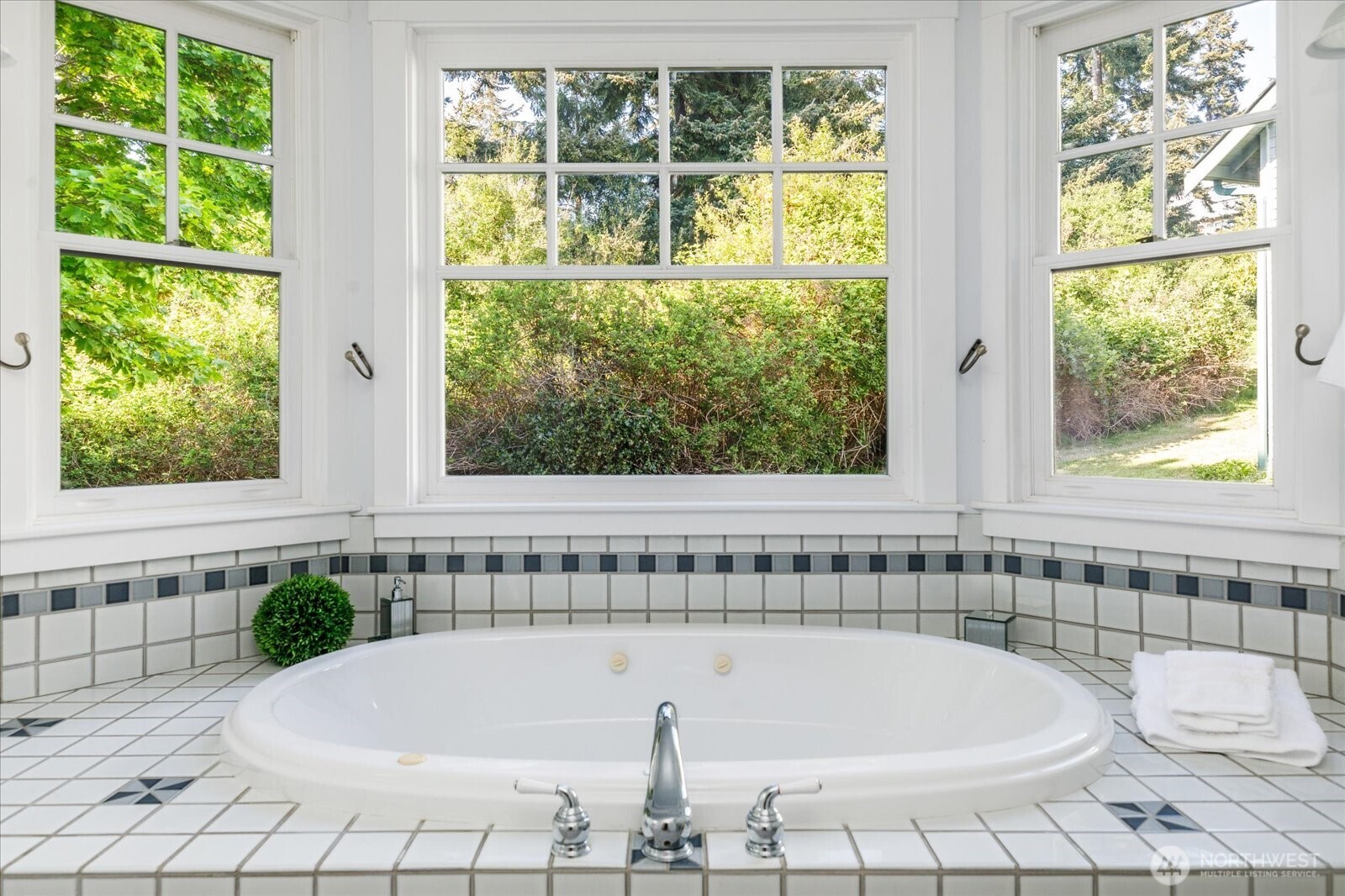 321 Windantide Place , Freeland, WA 98249