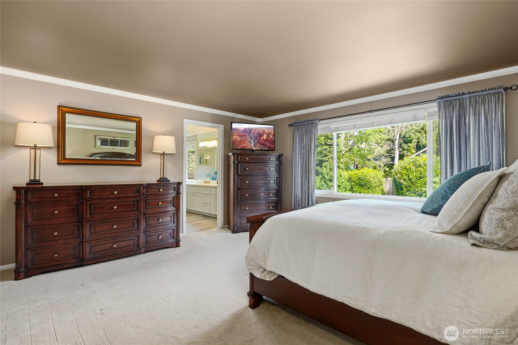 1220 268th Way SE, Sammamish, WA 98075