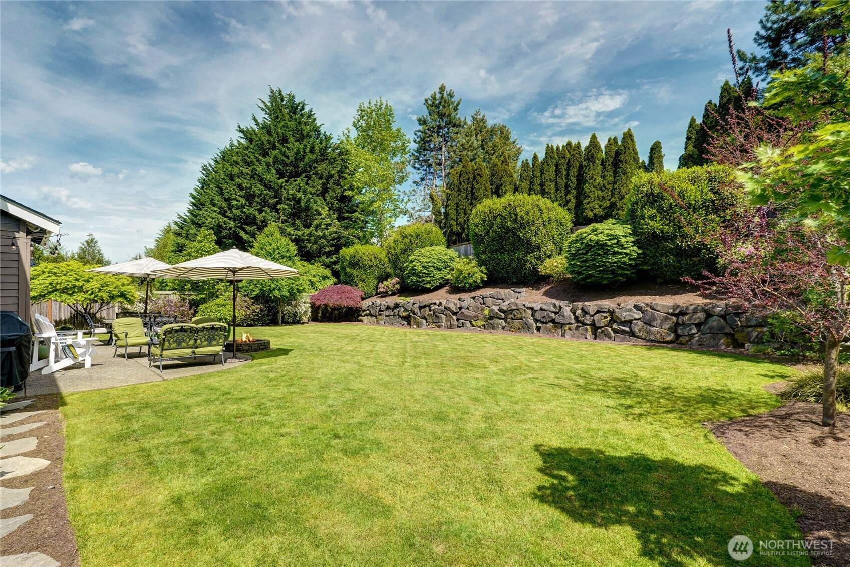1220 268th Way SE, Sammamish, WA 98075