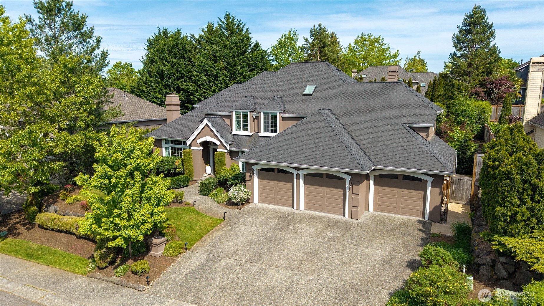 1220 268th Way SE, Sammamish, WA 98075