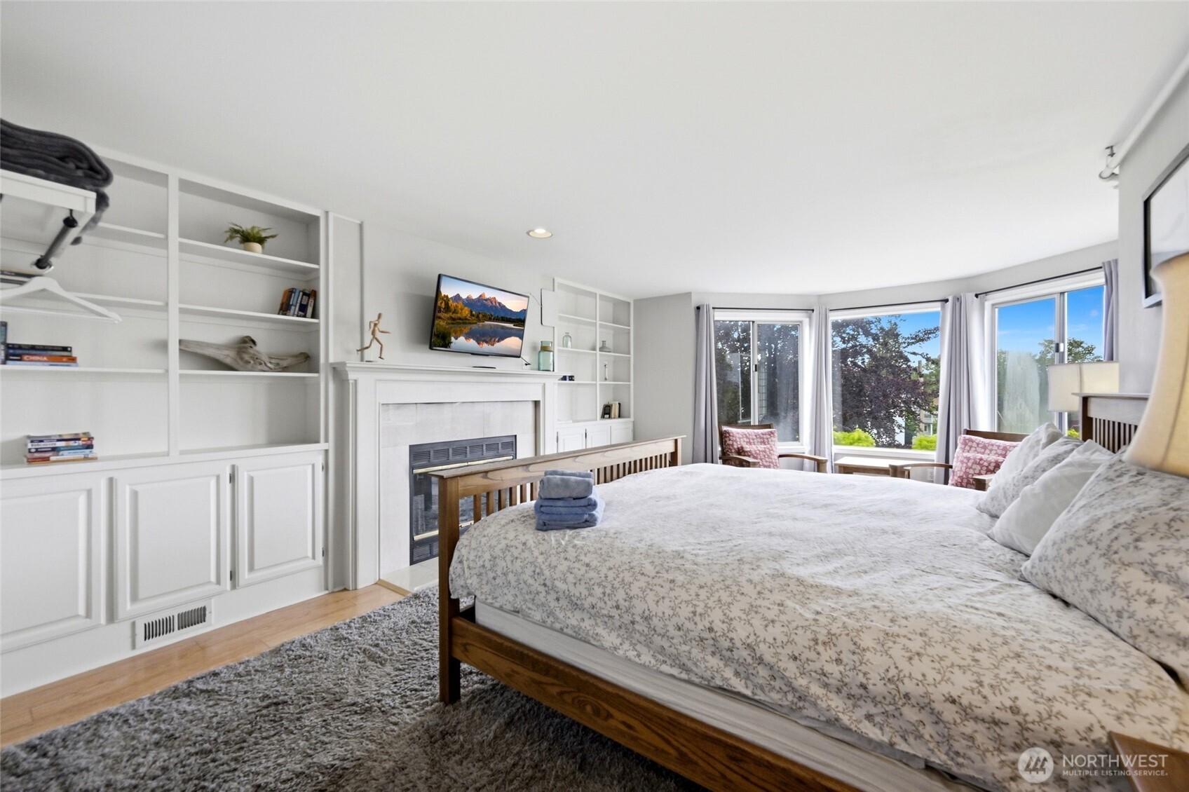 2107 N 63rd Street , Seattle, WA 98103