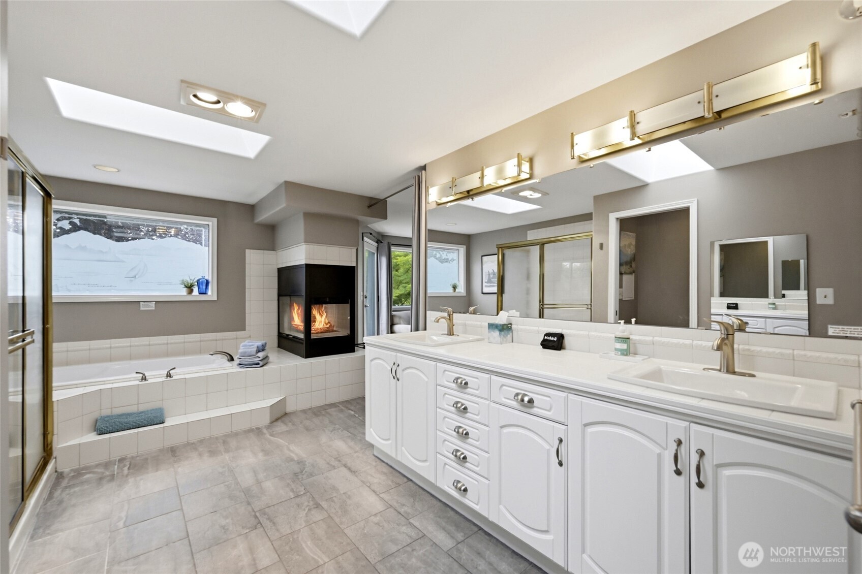 2107 N 63rd Street , Seattle, WA 98103
