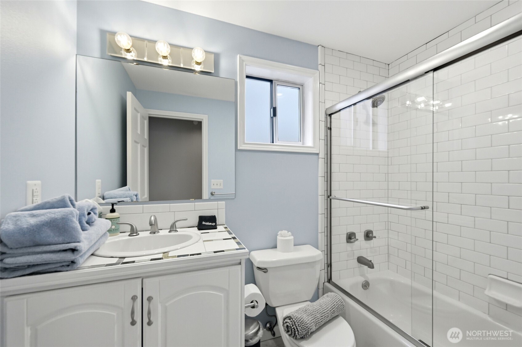 2107 N 63rd Street , Seattle, WA 98103