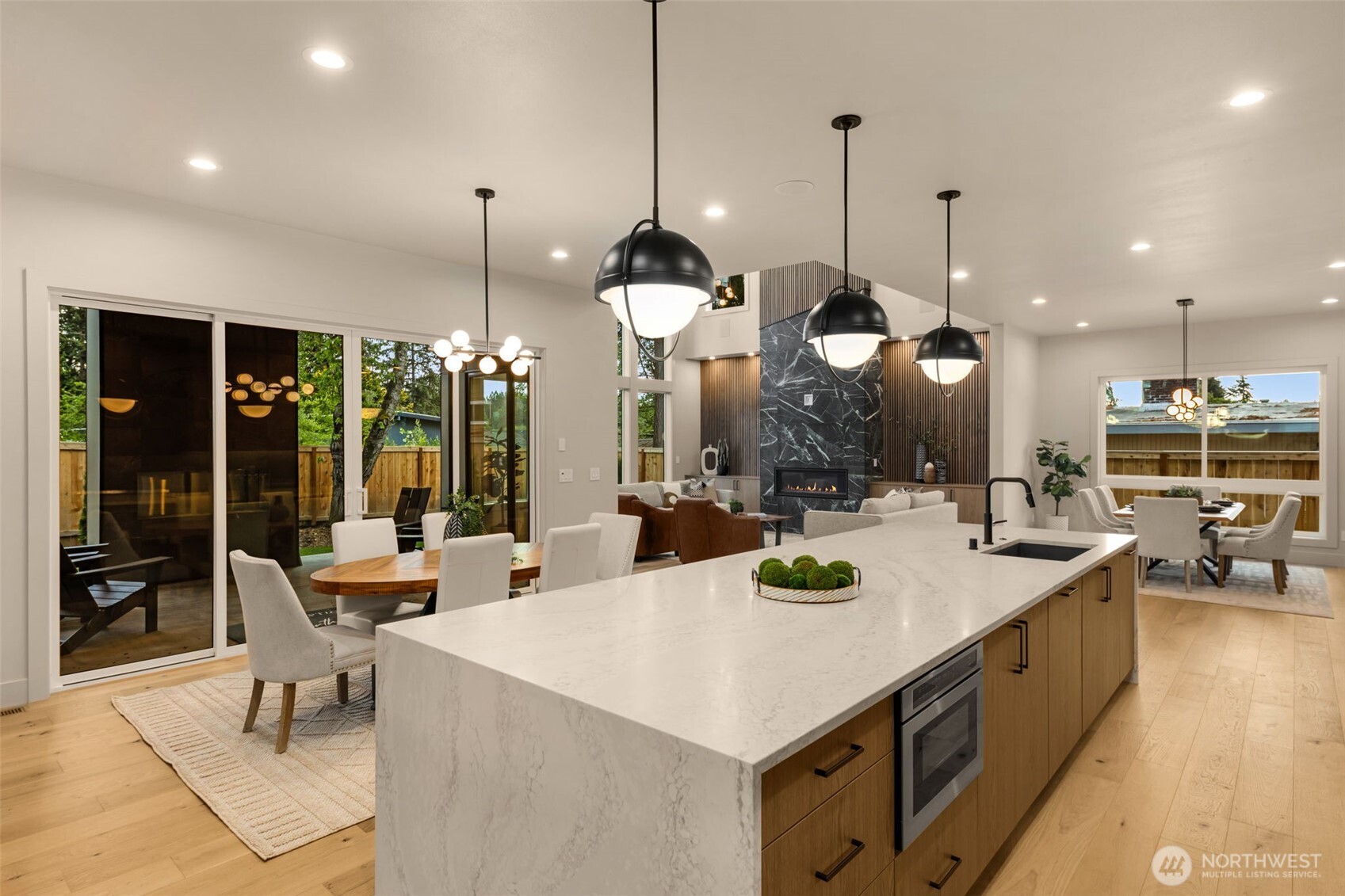 15625 SE 9th Street , Bellevue, WA 98008