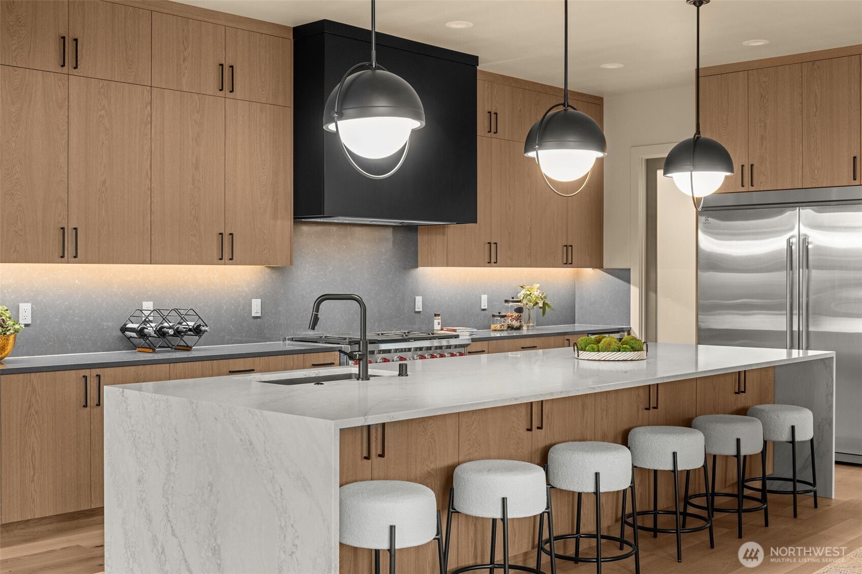 15625 SE 9th Street , Bellevue, WA 98008