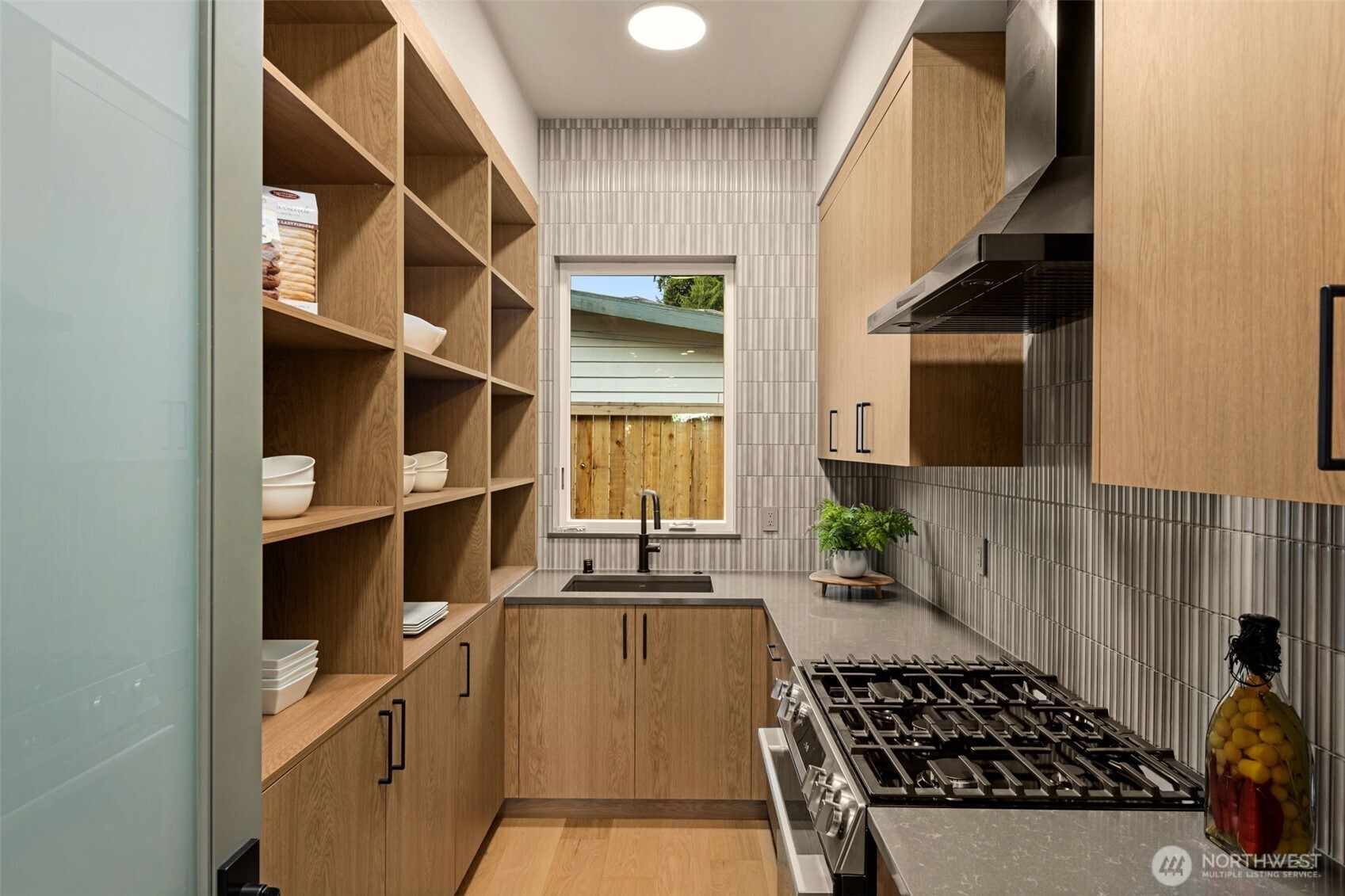 15625 SE 9th Street , Bellevue, WA 98008