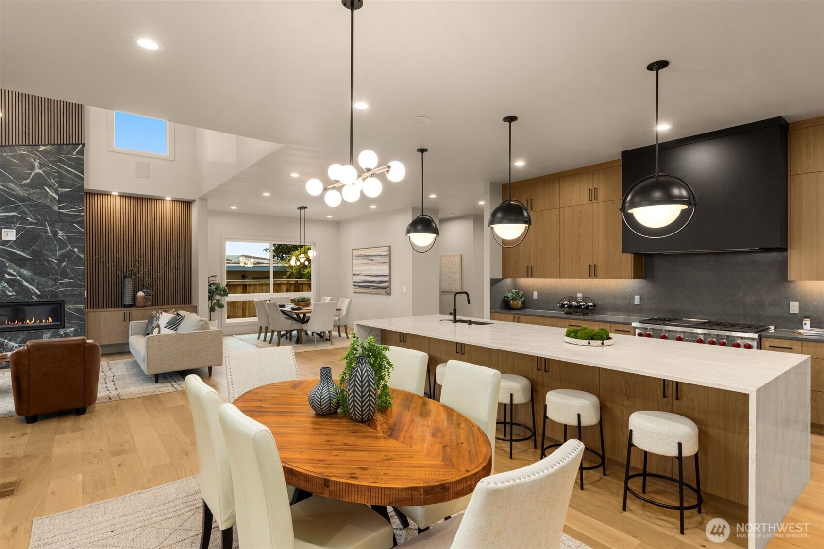 15625 SE 9th Street , Bellevue, WA 98008