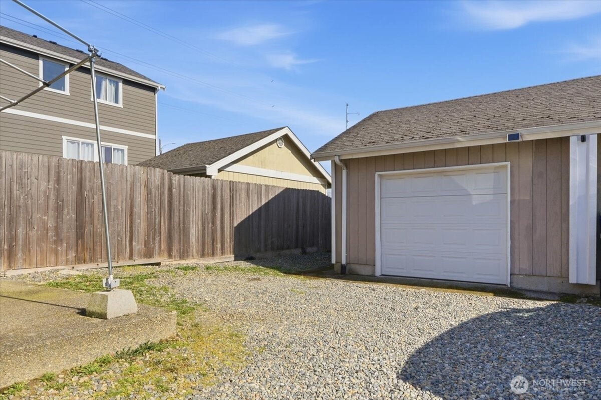 7205 E G Street , Tacoma, WA 98404