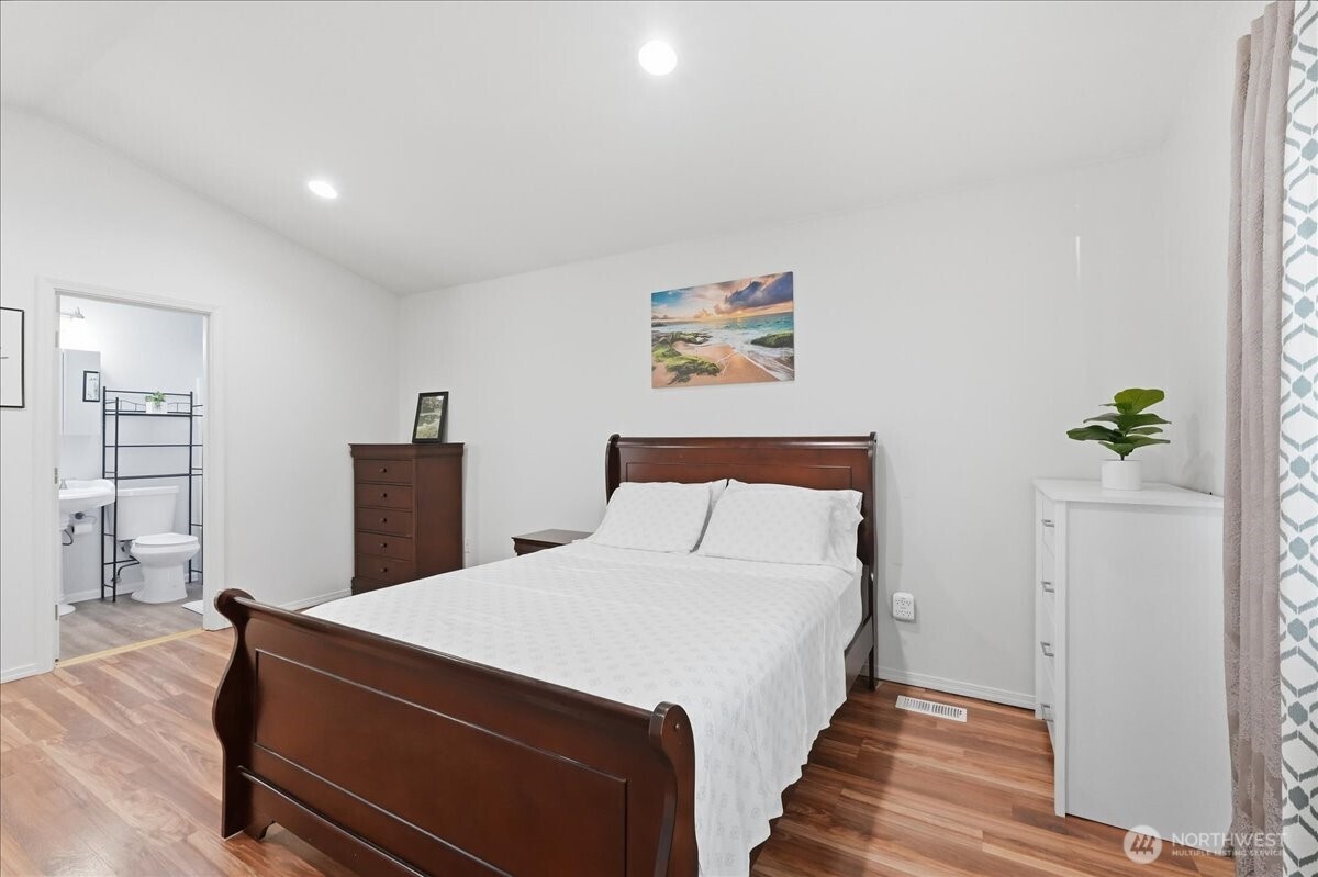 7205 E G Street , Tacoma, WA 98404