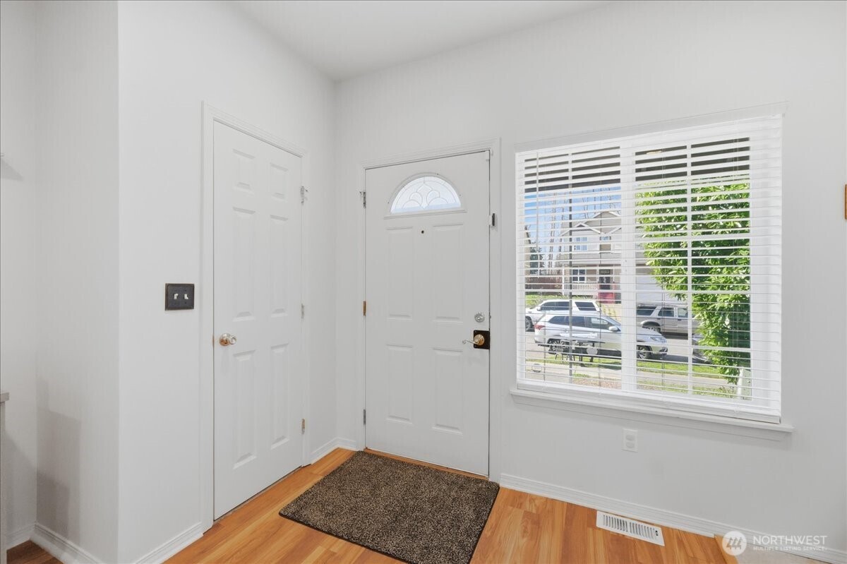 7205 E G Street , Tacoma, WA 98404