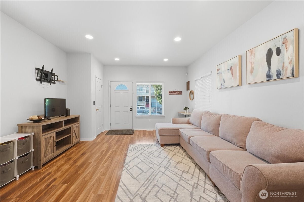 7205 E G Street , Tacoma, WA 98404