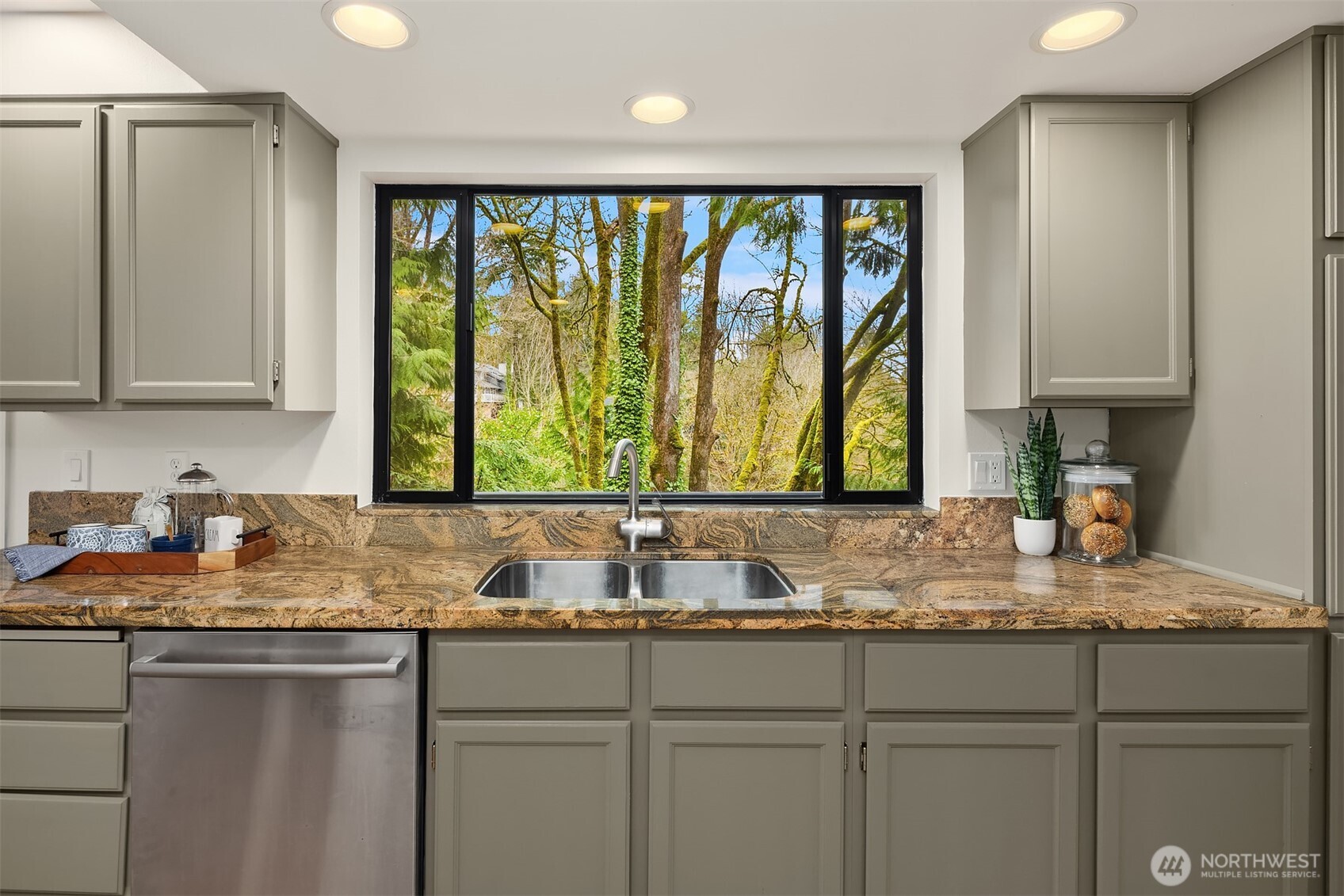 4429 E Mercer Way , Mercer Island, WA 98040