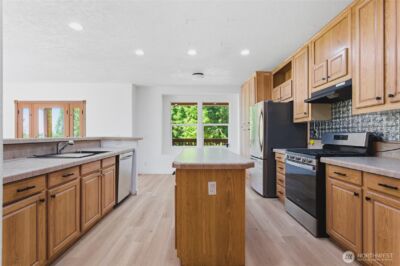 3939 Black Lake Boulevard SW, Tumwater, WA 98512 - Photo 10