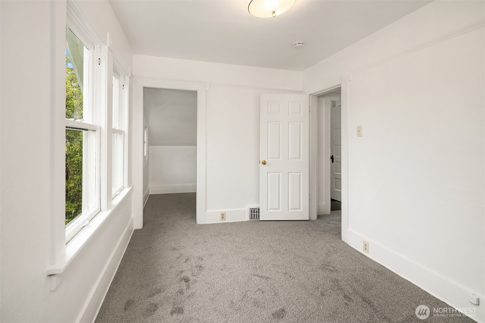 2031 Eastlake Avenue E, Seattle, WA 98102