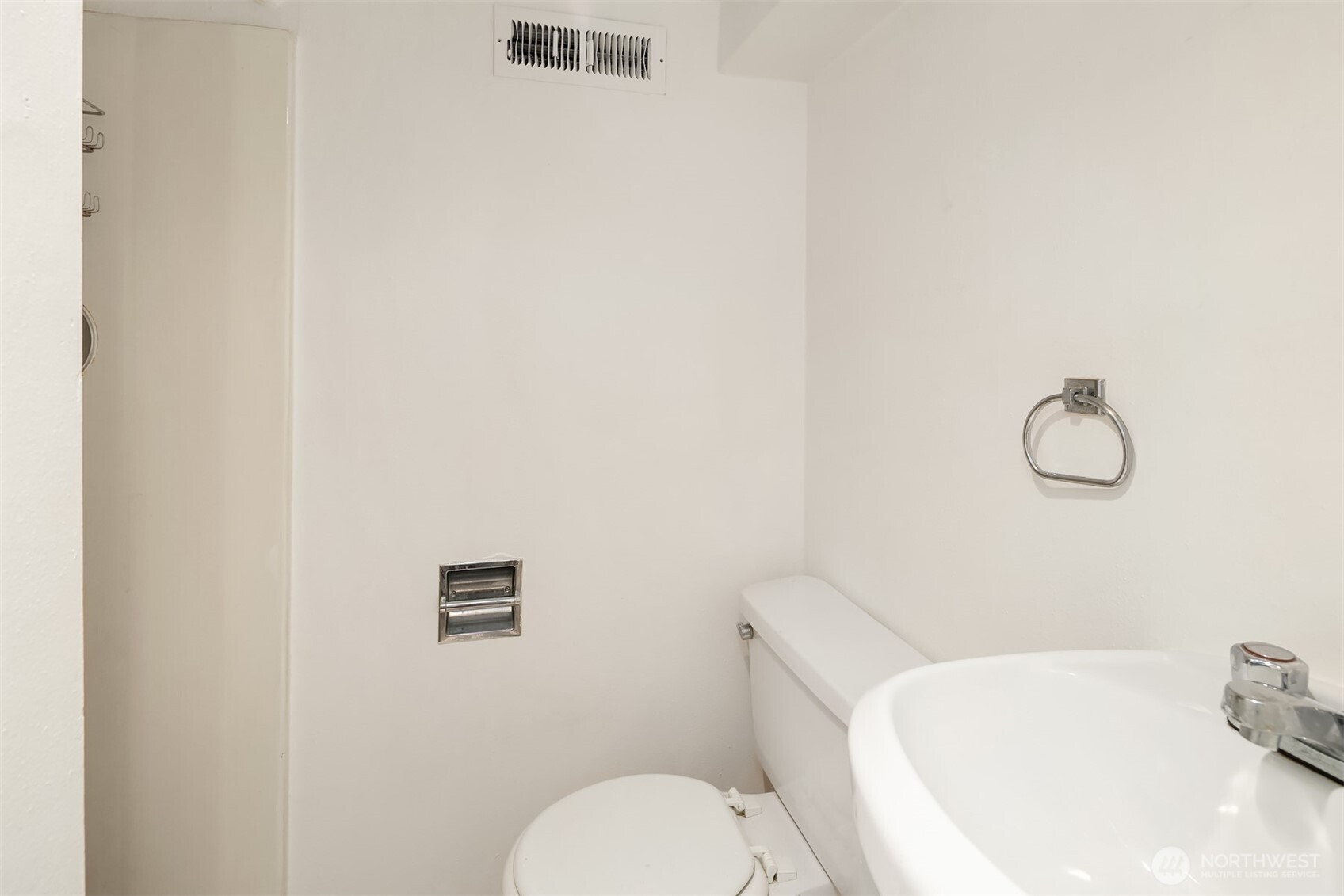 2031 Eastlake Avenue E, Seattle, WA 98102