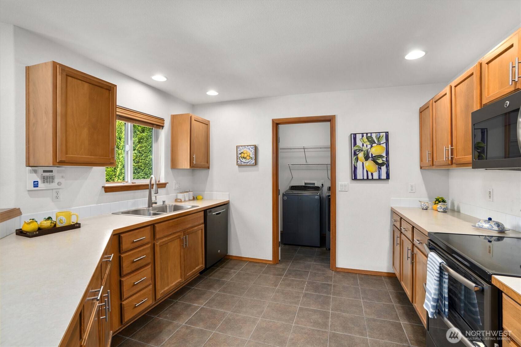 16606 SE 260th Street , Covington, WA 98042