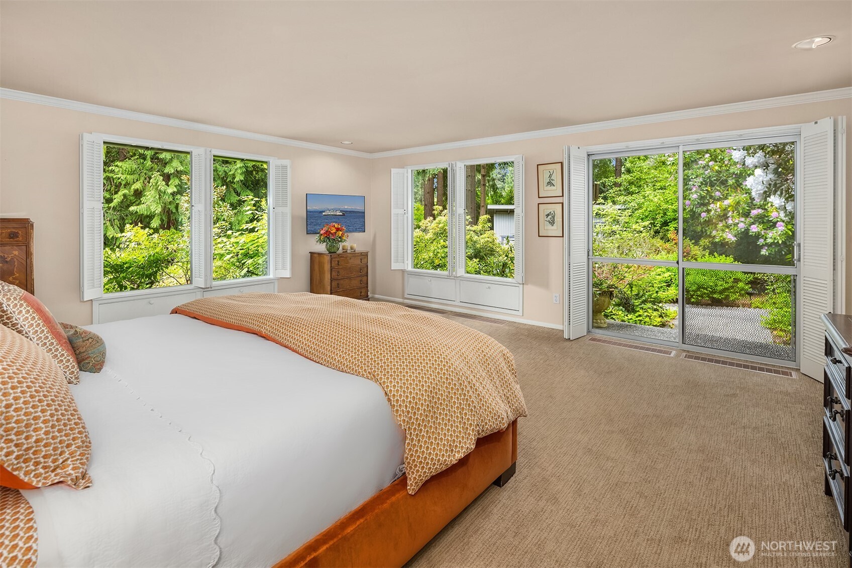 114 NW Highland Drive , Shoreline, WA 98177