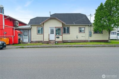 520 23rd Street , Hoquiam, WA 98550 - Photo 2