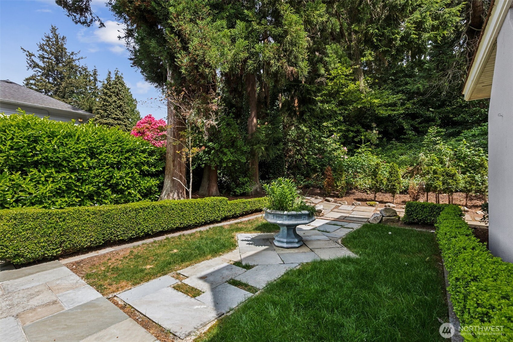 16530 76th Avenue W, Edmonds, WA 98026