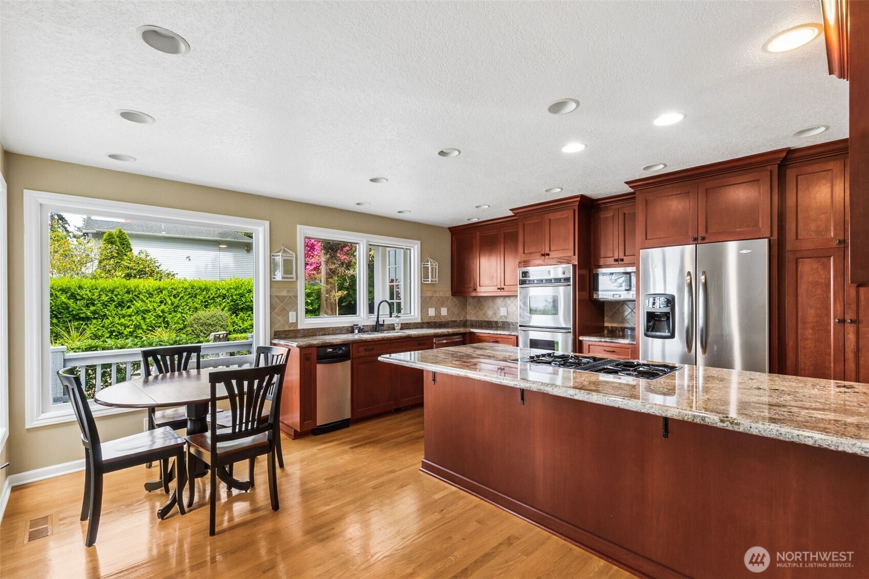 16530 76th Avenue W, Edmonds, WA 98026