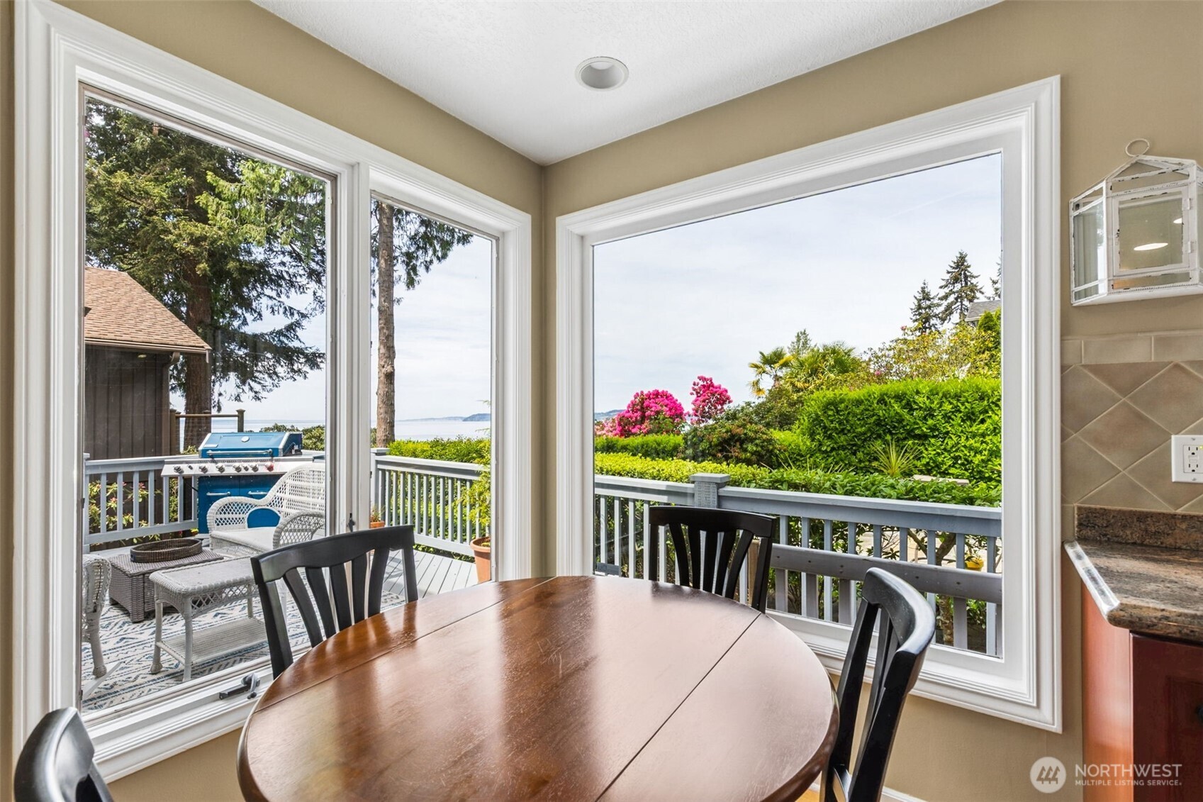16530 76th Avenue W, Edmonds, WA 98026