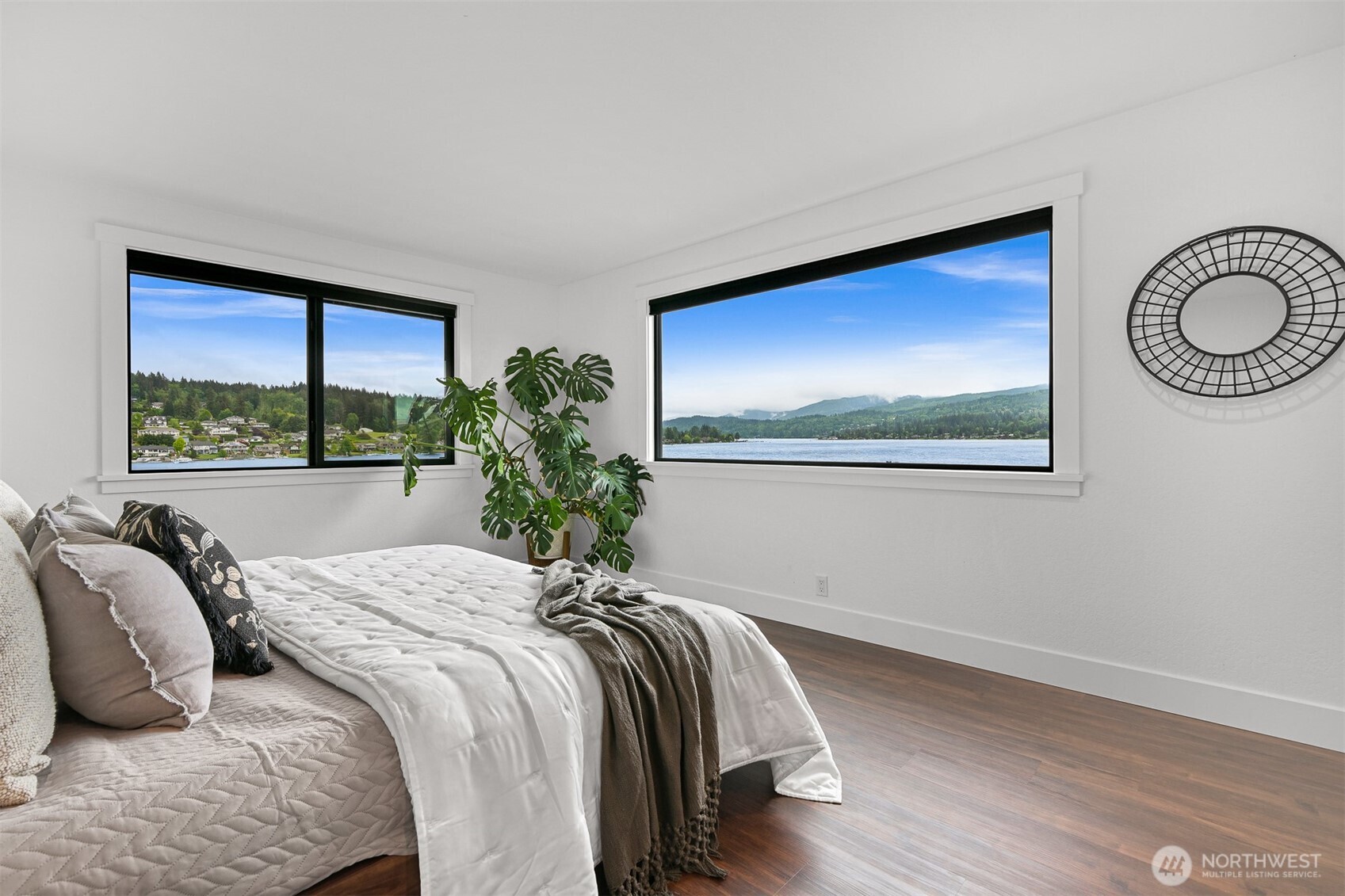 718 Poplar Drive , Bellingham, WA 98226