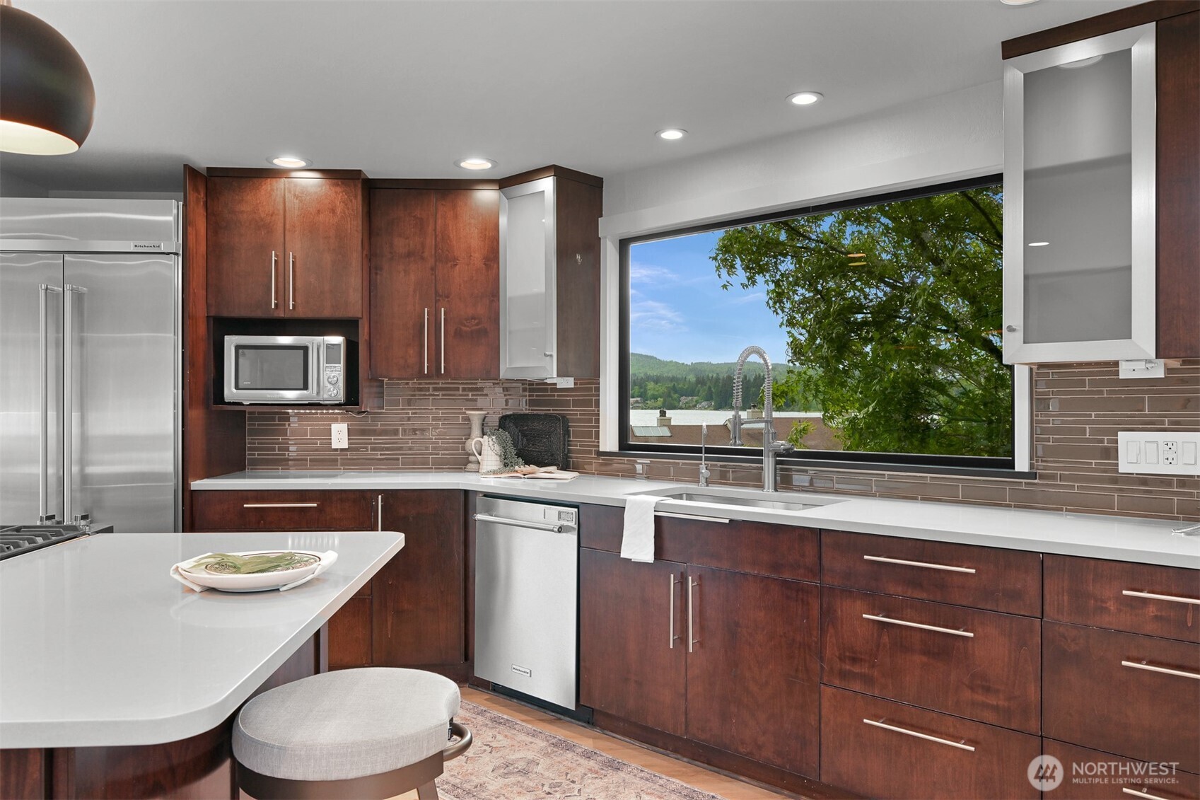 718 Poplar Drive , Bellingham, WA 98226