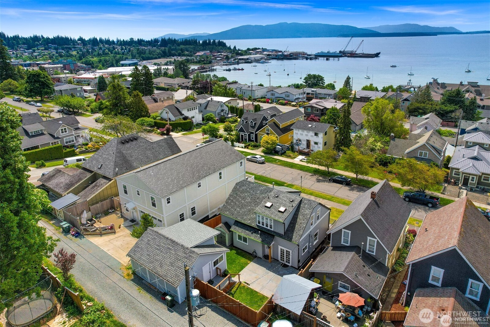 809 12th Street , Bellingham, WA 98225