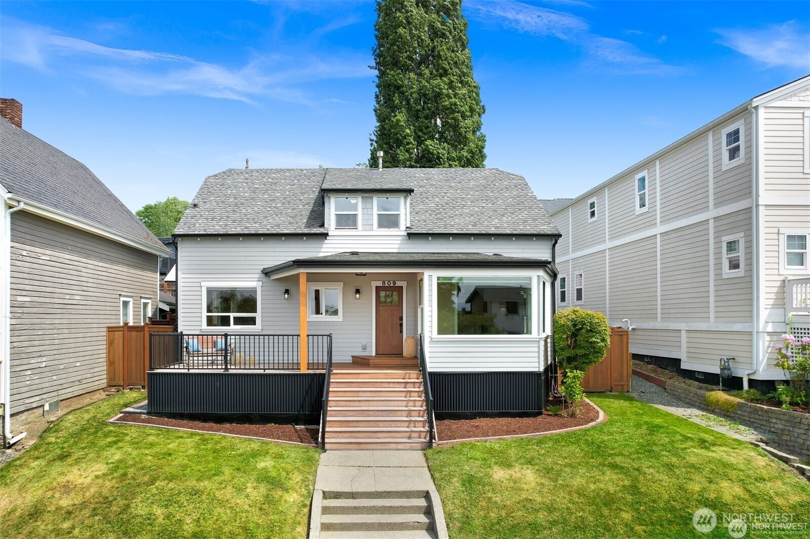 809 12th Street , Bellingham, WA 98225