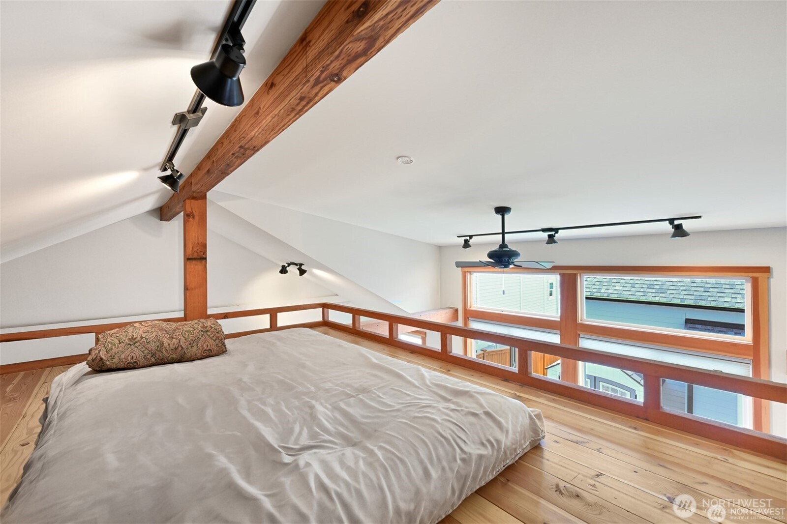 809 12th Street , Bellingham, WA 98225