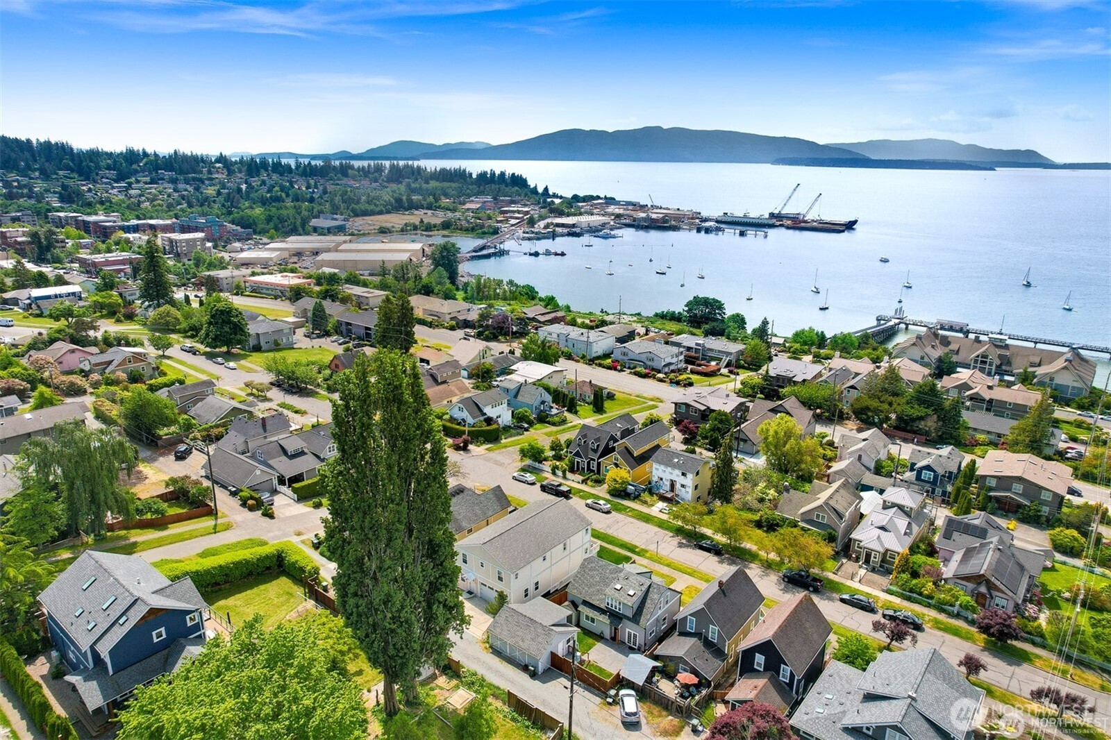 809 12th Street , Bellingham, WA 98225